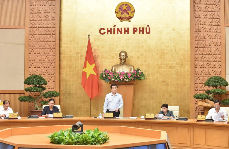 Phó Thủ tướng yêu cầu tất cả các bộ, ngành, địa phương, doanh nghiệp đều phải tham gia với tinh thần trách nhiệm cao nhất để xứng tầm kỷ niệm 80 năm xây dựng và bảo vệ đất nước