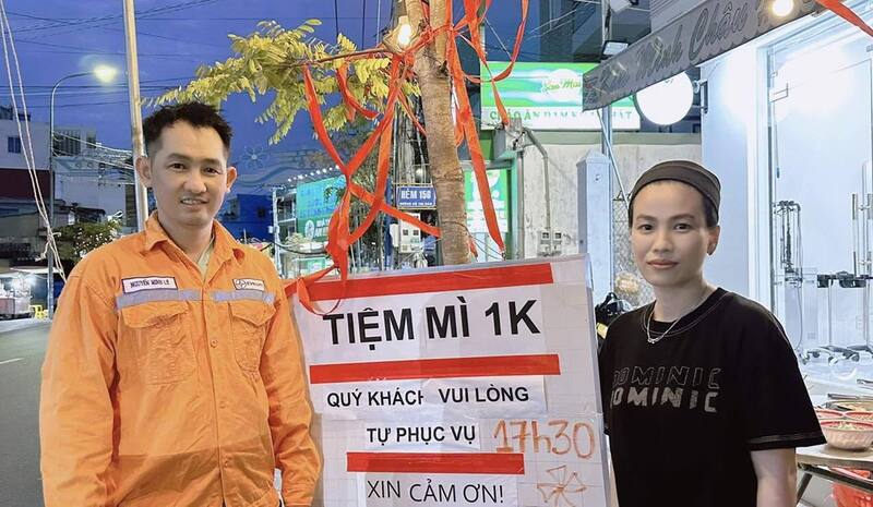 Anh Nguyễn Minh Lý và vợ là chị Nguyễn Thị Ý Nhi. Ảnh: Nhân vật cung cấp