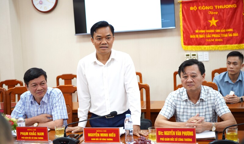 Giám đốc Sở Công Thương tỉnh Bắc Ninh Nguyễn Minh Hiếu đánh giá cao nội dung làm việc của Đoàn công tác 146 và tinh thần hỗ trợ địa phương của Cục Xuất nhập khẩu