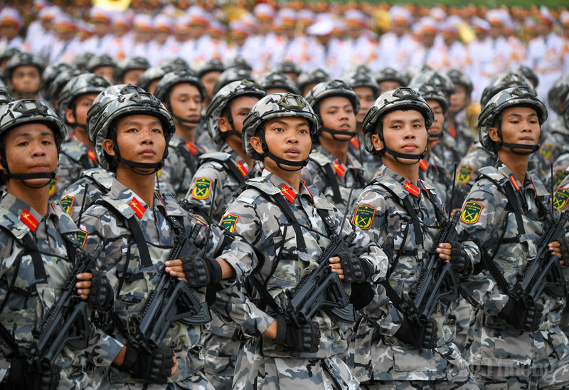 Hàng ngàn chiến sĩ, khí tài tổng hợp luyện diễu binh diễu hành lần 3 - 7