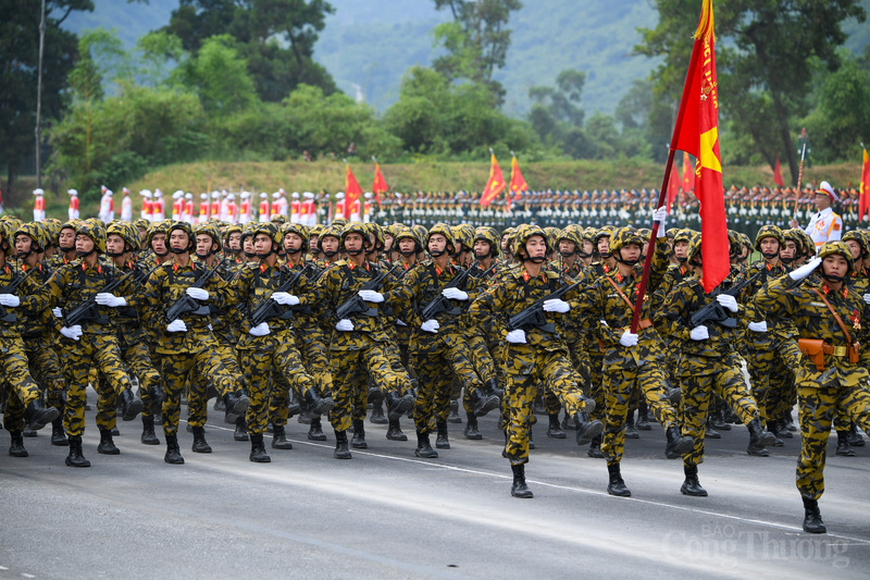 Những hình ảnh hào hùng về buổi Tổng hợp luyện diễu binh, diễu hành sáng nay.