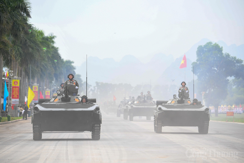 Với niềm tự hào đó, Trưởng Ban Tuyên giáo và Dân vận Trung ương kỳ vọng các thế hệ của chúng ta hôm nay, đặc biệt là lực lượng trực tiếp tham gia diễu binh, diễu hành, tiếp tục phát huy kết quả đã đạt được trong nhiều hoạt động vừa qua, để đạt kết quả tốt nhất trong dịp Kỷ niệm 80 năm Cách mạng Tháng Tám và Quốc khánh 2-9.