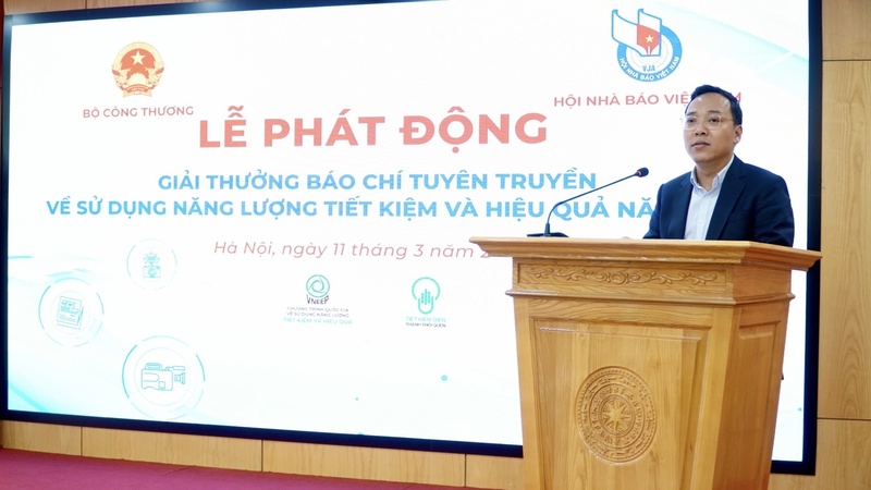 Thứ trưởng Bộ Công Thương Nguyễn Hoàng Long phát biểu tại lễ phát động. Ảnh: Mai Anh