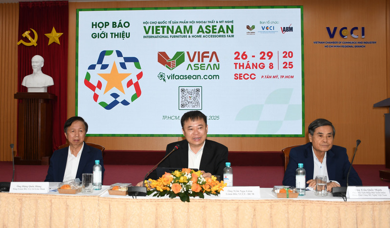 Họp báo công bố thông tin về Hội chợ quốc tế đồ gỗ - mỹ nghệ xuất khẩu Việt Nam ASEAN lần thứ 3 (VIFA ASEAN 2025). Ảnh: Thanh Minh.