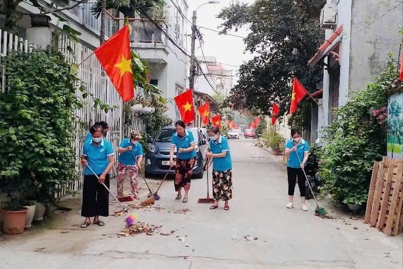 Tổ chức các đợt ra quân tổng vệ sinh, thu gom rác thải chào mừng Lễ kỷ niệm 80 năm Quốc khánh 2/9. Ảnh minh họa