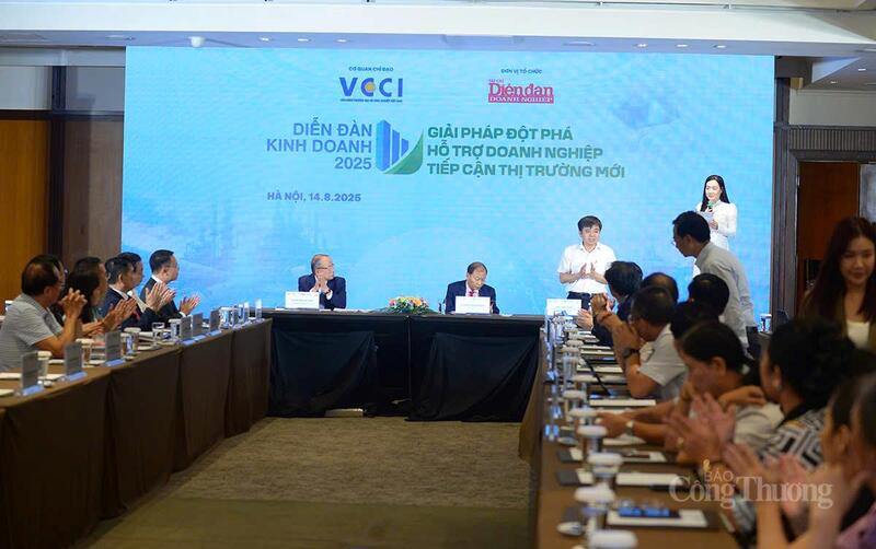 Diễn đàn kinh doanh 2025 được tổ chức vào chiều 14/8. Ảnh: NH