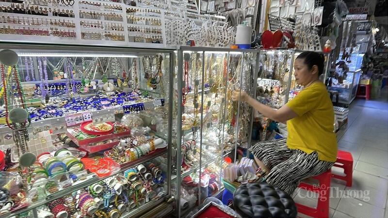 Ngoài kênh truyền thống, các tiểu thương cần mở rộng sang các kênh bán online