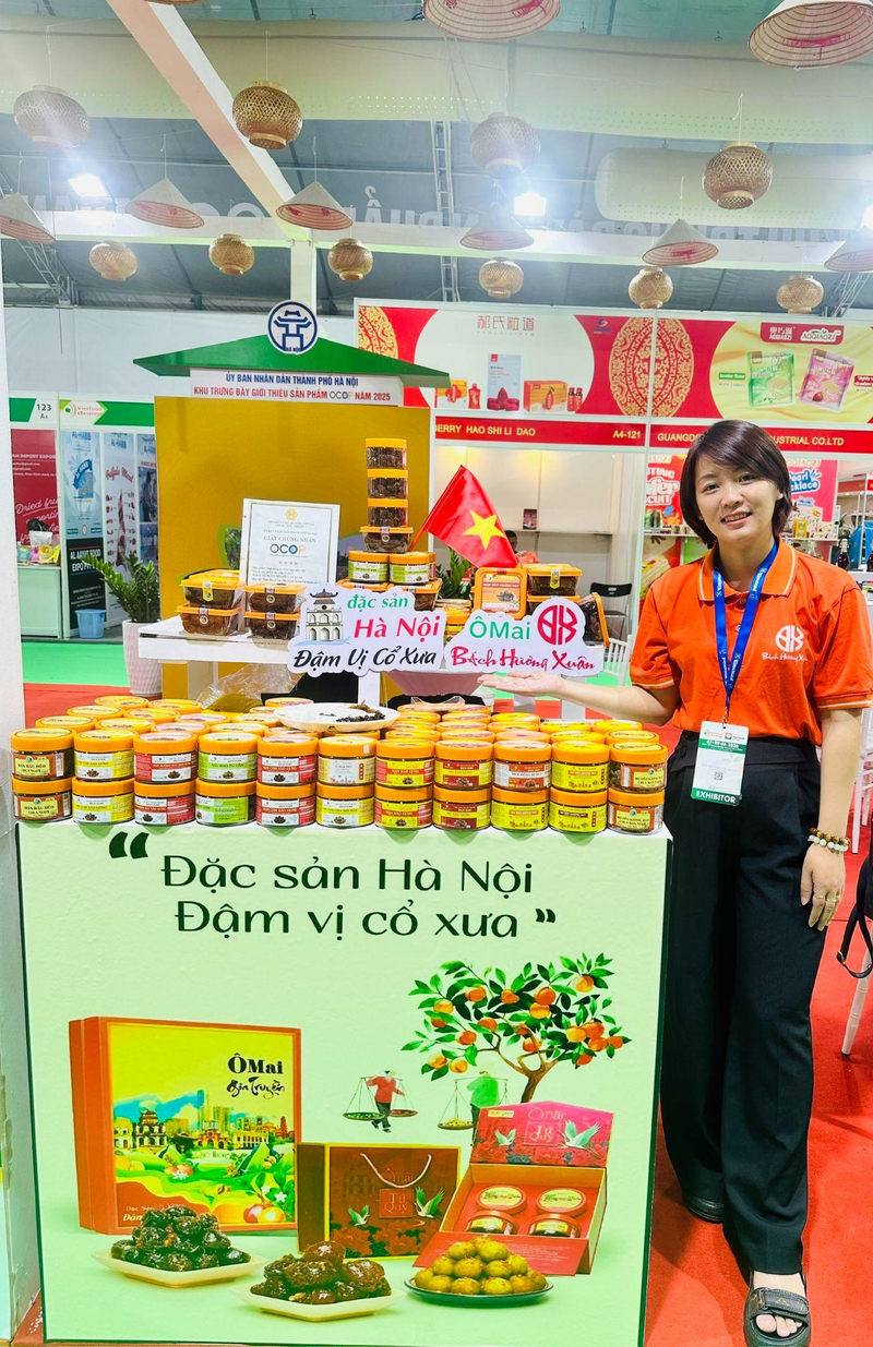 Để đưa sản phẩm hương vị quê nhà vươn ra thế giới, Bách Hương Xuân vẫn gặp rất nhiều khó khăn. Ảnh N.L