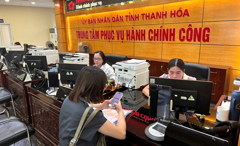 'Thu phí 0 đồng' sẽ tạo động lực để người dân, doanh nghiệp giải quyết thủ tục từ 'rực tiếp sang trực tuyến