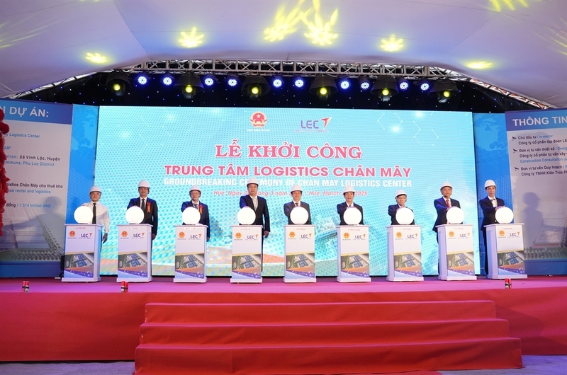 Thành phố Huế hướng đến xây dựng hệ thống logistic hiện đại, kết nối chuỗi cung ứng tại cảng Chân Mây. Ảnh: Nguyễn Tuấn