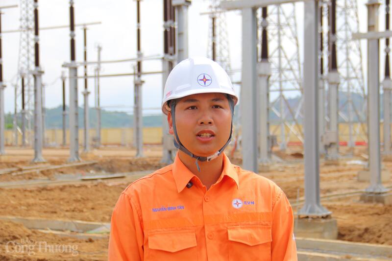 Ông Nguyễn Minh Tân, kỹ sư Phòng kỹ thuật an toàn, Ban Quản lý dự án Điện 1. Ảnh: Thanh Tuấn