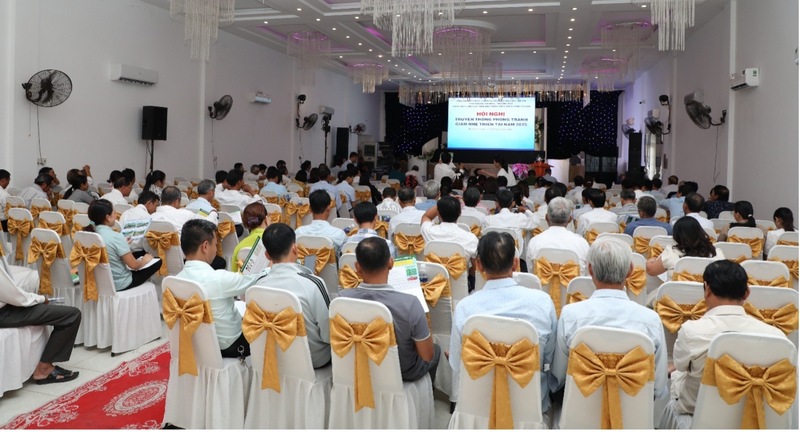 Hơn 500 người tham dự các Hội nghị truyền thông phòng tránh giảm nhẹ thiên tai. Ảnh: Bình An