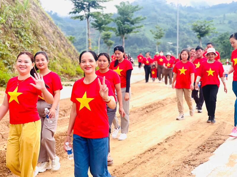 Nụ cười tươi thường trực trên môi