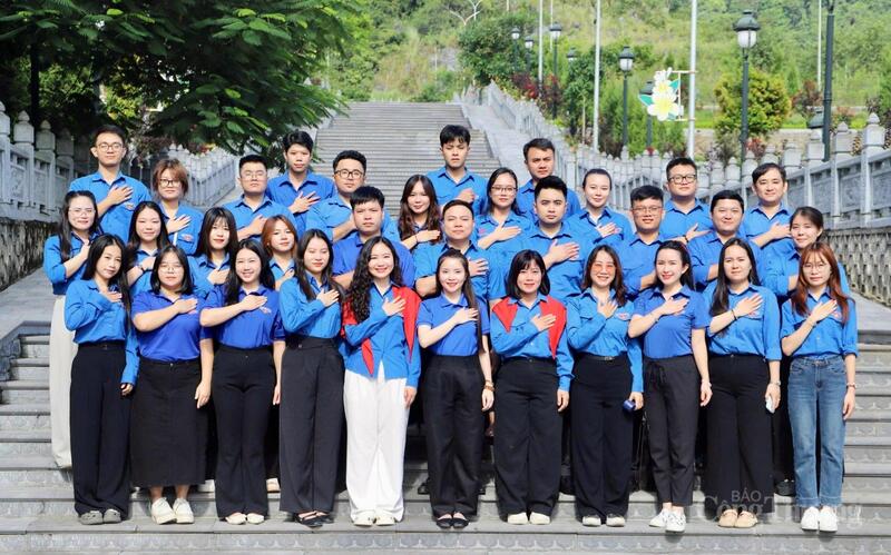 Chùm ảnh: Thanh niên tình nguyện chung tay xóa nhà tạm, nhà dột nát - 43