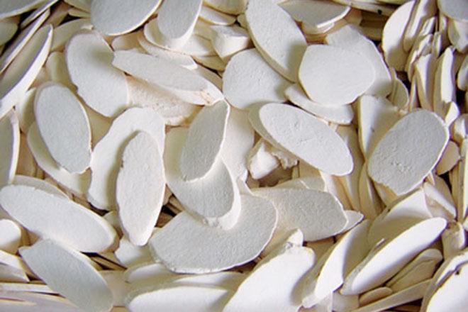 6 tháng năm 2025, Việt Nam xuất khẩu 661,93 nghìn tấn sắn lát sang Trung Quốc, trị giá đạt 130,35 triệu USD, tăng 137,3% về lượng và tăng 78,8% về trị giá so với cùng kỳ năm 2024. Ảnh minh hoạ