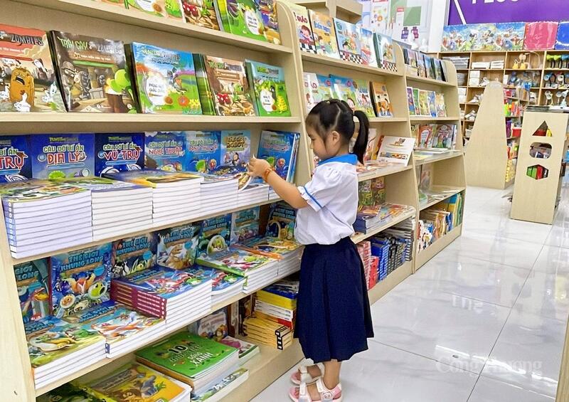 Năm nay, thị trường đồ dùng học tập xuất hiện nhiều mẫu mã mới