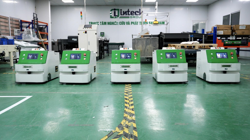 Doanh nhân Hoàng Hữu Thắng và khát vọng phổ cập robot cho doanh nghiệp việt. - 4