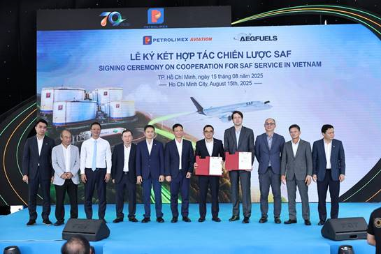 Ký kết thỏa thuận hợp tác tiêu thụ SAF giữa Petrolimex Aviation và AEG Fuels