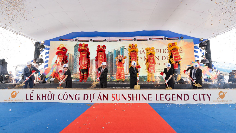Lãnh đạo Sunshine Group và các đại biểu khách mời thực hiện nghi thức khởi công dự án Sunshine Legend City trong sáng 19/8