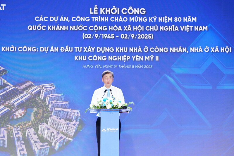 Ông Nguyễn Hùng Nam, Phó Chủ tịch UBND tỉnh phát biểu tại lễ khởi công