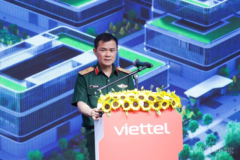 Trung tướng Tào Đức Thắng - Chủ tịch kiêm Tổng giám đốc Tập đoàn Viettel