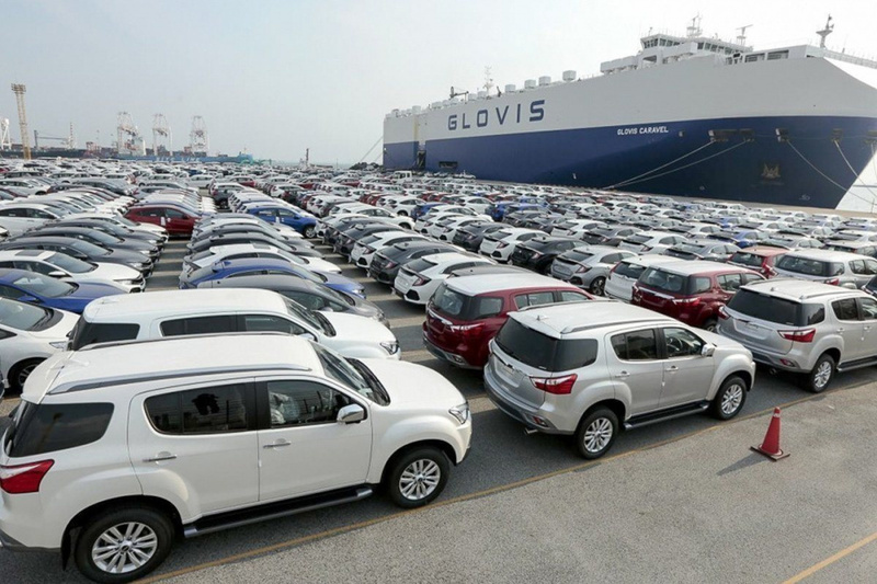 7 tháng năm 2025, lượng ô tô nguyên chiếc các loại nhập khẩu là 121.577 chiếc, tăng mạnh 32,8%, tương ứng tăng 30.030 chiếc so với cùng kỳ năm trước. Ảnh minh hoạ