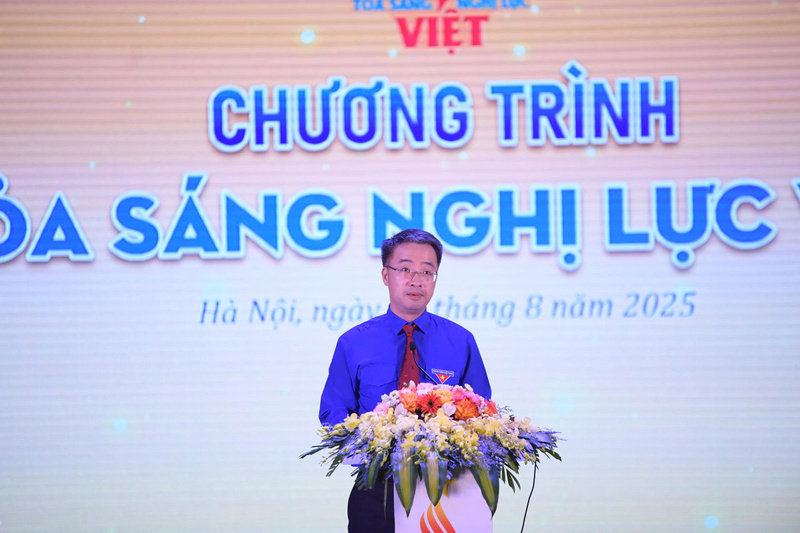 Anh Nguyễn Tường Lâm, Bí thư Trung ương Đoàn, Chủ tịch Hội Liên hiệp Thanh niên Việt Nam phát biểu tại lễ tuyên dương