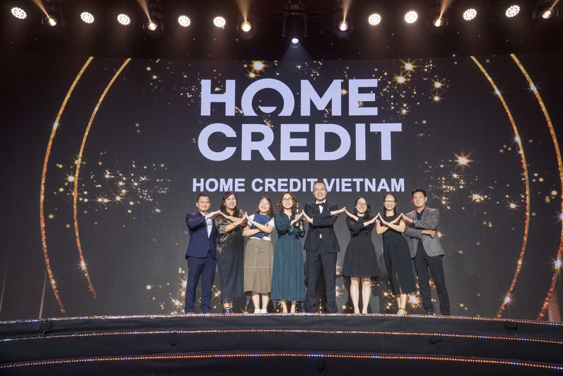 Home Credit vừa được vinh danh là "Nơi làm việc tốt nhất châu Á" lần thứ 5 liên tiếp. Ảnh Home Credit
