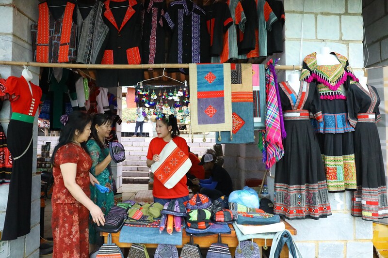 Rào cản lớn nhất hiện nay của thủ công mỹ nghệ là nền sản xuất nhỏ, manh mún và thiếu sự kết nối