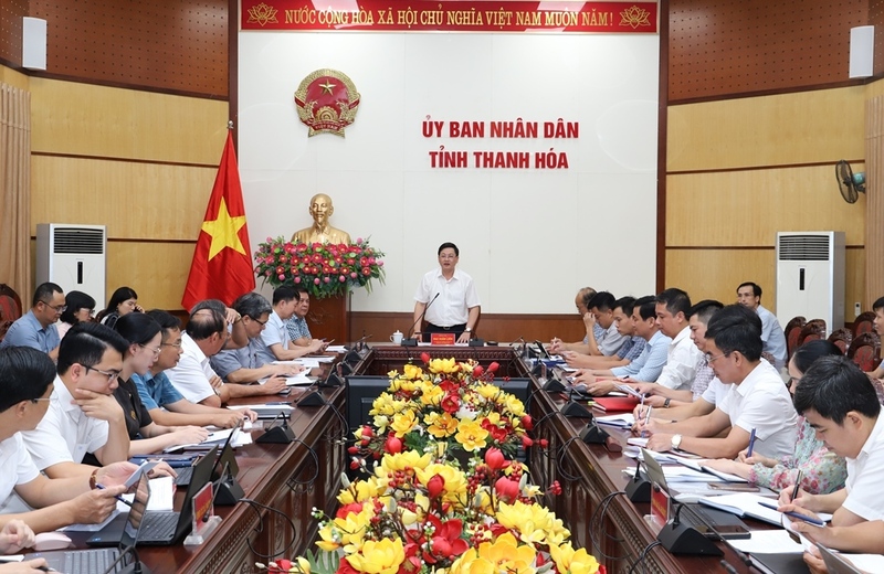 Phó chủ tịch UBND tỉnh Thanh Hóa Mai Xuân Liêm yêu cầu tăng cường vai trò cấp xã, cũng như yêu cầu chủ đầu tư các dự án hạ tầng cụm công nghiệp phải báo cáo tiến độ đúng hạn