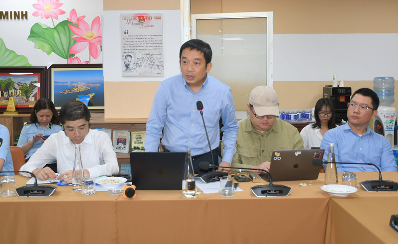 Ông Nguyễn Minh Hùng, Phó Trưởng phòng Quản lý thương mại, Sở Công Thương TP. Hồ Chí Minh, thông tin về chuỗi sự kiện CITY SALE 2025 tại họp báo. Ảnh: Minh Khuê.