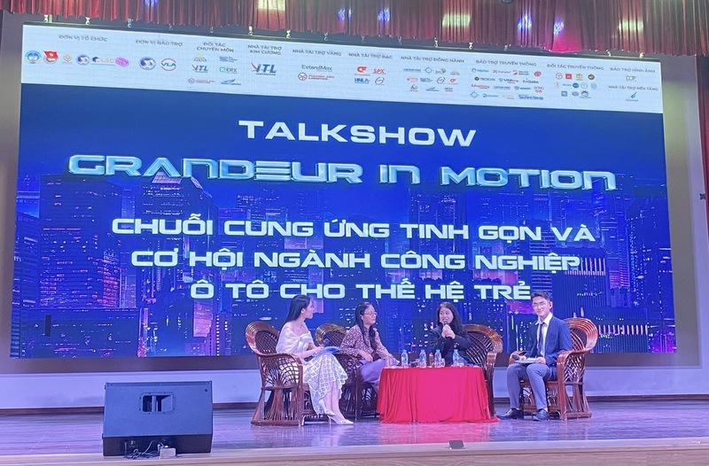Talkshow diễn ra trong khuôn khổ lễ phát động cuộc thi LogiChain 2025
