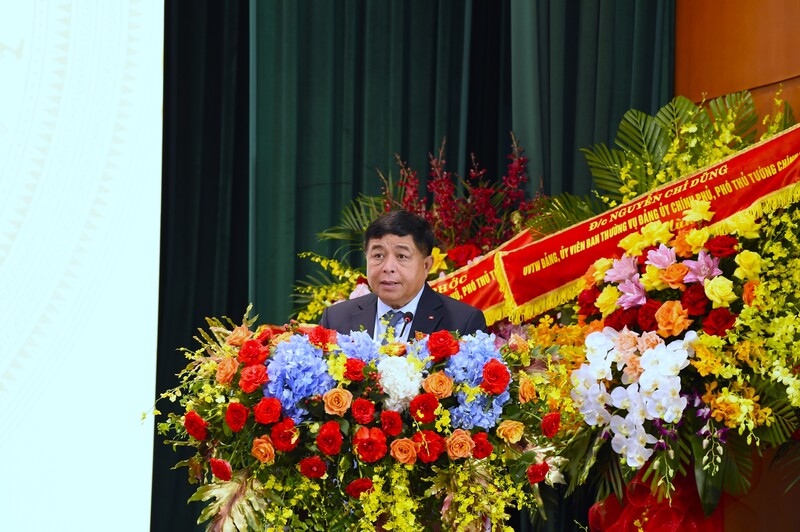 Ủy viên Ban Chấp hành Trung ương Đảng, Ủy viên Ban Thường vụ Đảng ủy Chính phủ, Phó Thủ tướng Chính phủ Nguyễn Chí Dũng phát biểu chỉ đạo Đại hội. Ảnh: Đức Thanh