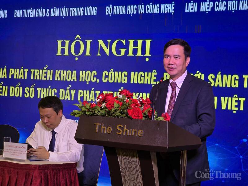 Thứ trưởng Bộ Khoa học và Công nghệ Bùi Thế Duy phát biểu tại diễn đàn