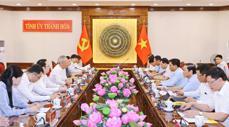 Tập đoàn Xây dựng Thái Bình Dương (Trung Quốc) làm việc với Tỉnh ủy Thanh Hóa. Ảnh: Minh Hiếu