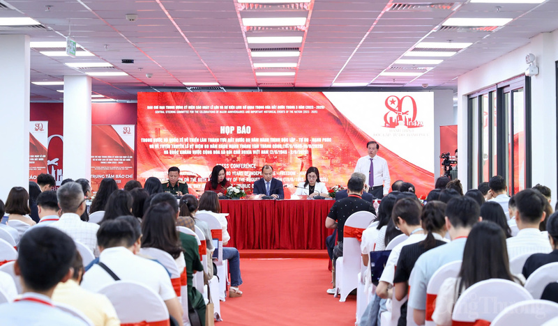 Họp báo Triển lãm Thành tựu đất nước và tuyên truyền các hoạt động kỷ niệm 80 năm Quốc khánh 2/9 diễn ra chiều ngày 22/8. Ảnh: Nam Nguyễn