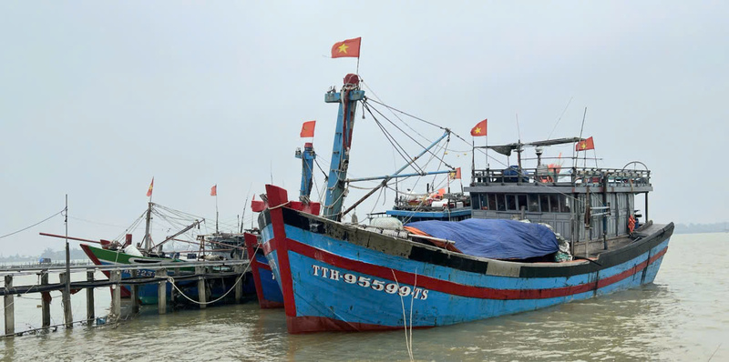 Thành phố Huế yêu cầu kêu gọi tàu thuyền vào nơi trú ẩn trước 19h ngày 23/8 để ứng phó bão số 5. Ảnh: Nguyễn Tuấn