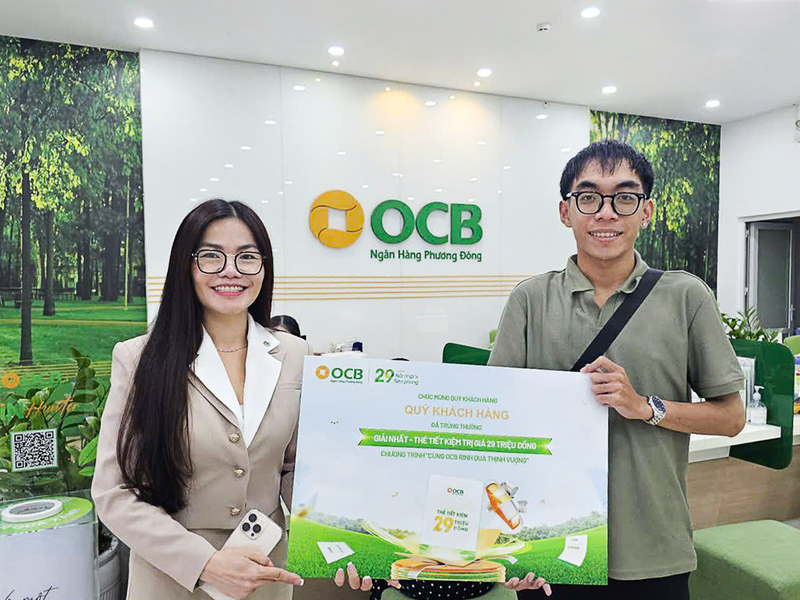 Khách hàng may mắn nhận giải thưởng giá trị từ OCB