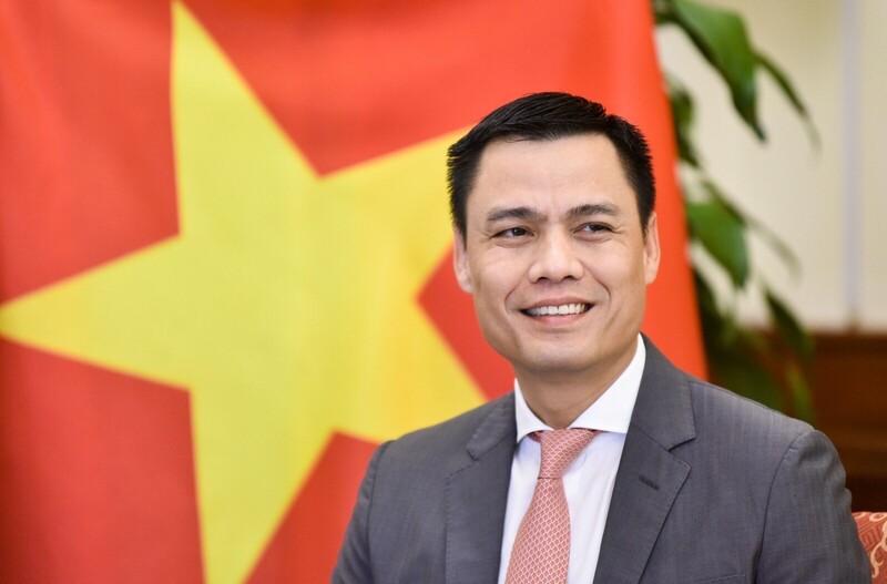 Thứ trưởng Bộ Ngoại giao Đặng Hoàng Giang nhấn mạnh, ngoại giao đa phương giúp Việt Nam chuyển mình mạnh mẽ, có vai trò và vị thế ngày càng cao trên trường quốc tế và trong con mắt bè bạn quốc tế. Ảnh: Nguyễn Hồng