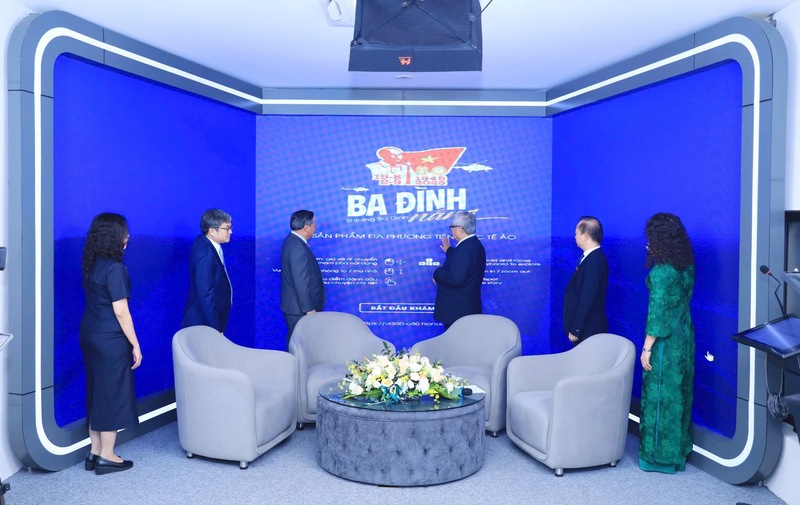Hà Nội chính thức ra mắt sản phẩm truyền thông số đặc biệt VR-A80.