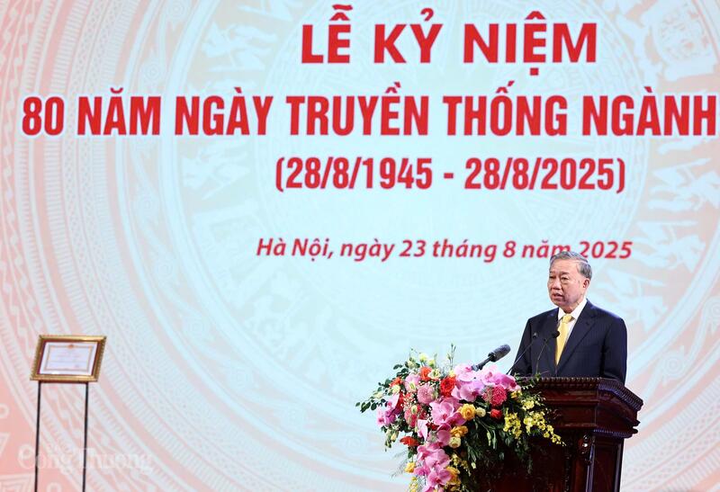 Tổng Bí thư Tô Lâm dự Lễ kỷ niệm 80 năm Ngày truyền thống ngành Văn hoá (28/8/1945 - 28/8/2025) và có bài phát biểu chỉ đạo quan trọng. Ảnh: Nam Nguyễn