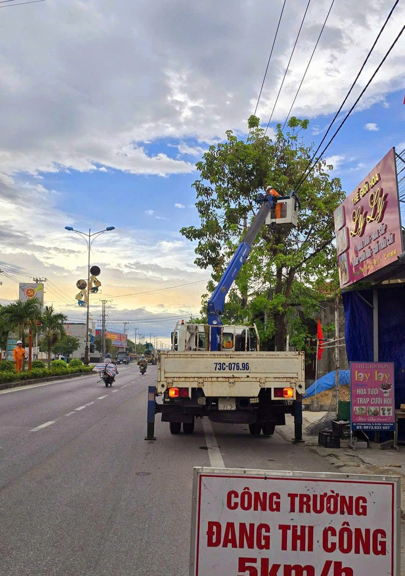 PC Quảng Trị triển khai các biện pháp đảm bảo an toàn điện trước bão số 5