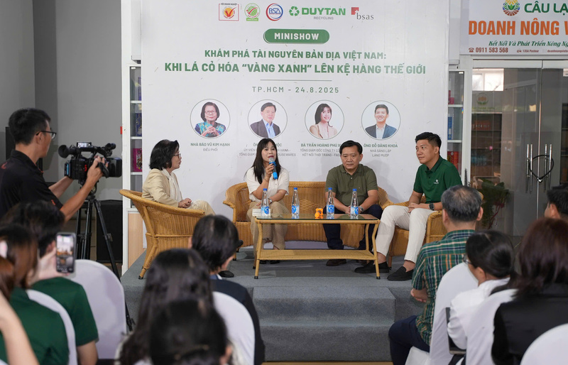 Đại biểu tham dự chương trình. Ảnh: Minh Khuê.