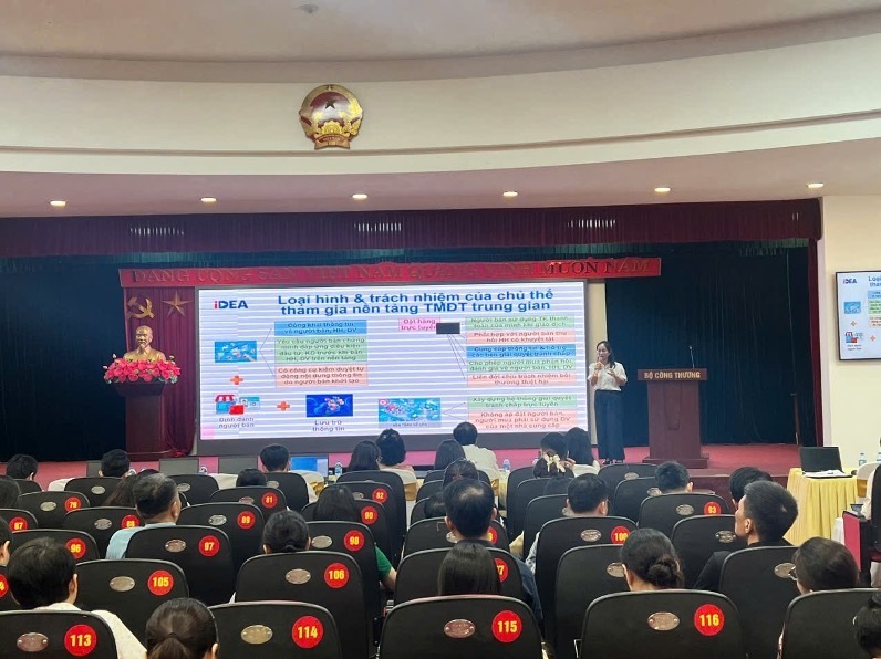Nâng cao năng lực thống kê và thủ tục hành chính thương mại điện tử - 2