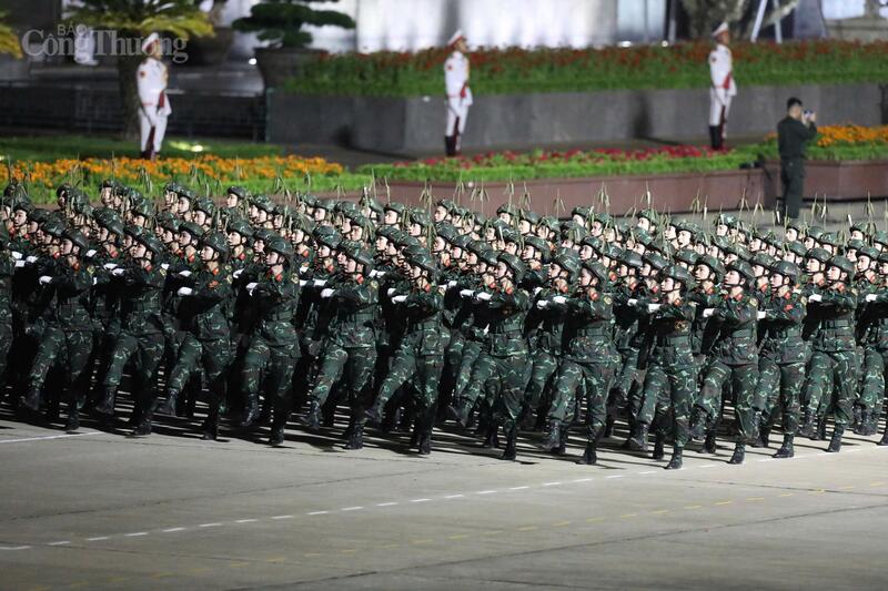 Toàn cảnh các lực lượng tham gia tổng hợp luyện diễu binh diễu hành lần 2 - 10
