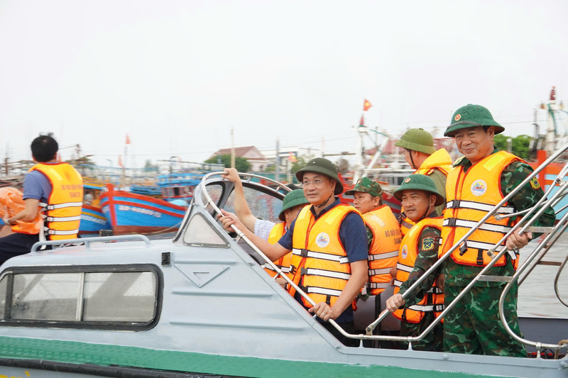 Lãnh đạo tỉnh Quảng Trị kiểm tra tình hình công tác phòng chống bão số 5 tại địa phương