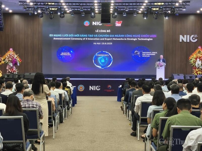 Bộ Tài chính tổ chức lễ công bố 3 mạng lưới đổi mới sáng tạo và chuyên gia ngành công nghệ chiến lược. Ảnh: NH