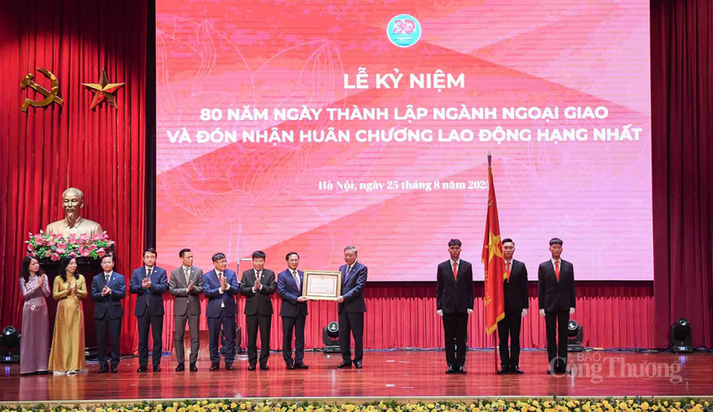 Bộ Ngoại giao đã có thành tích đặc biệt xuất sắc, đột xuất trong công tác tham mưu, triển khai các hoạt động đối ngoại của Đảng, Nhà nước góp phần vào sự nghiệp xây dựng chủ nghĩa xã hội và bảo vệ Tổ quốc từ năm 2023 đến năm 2025