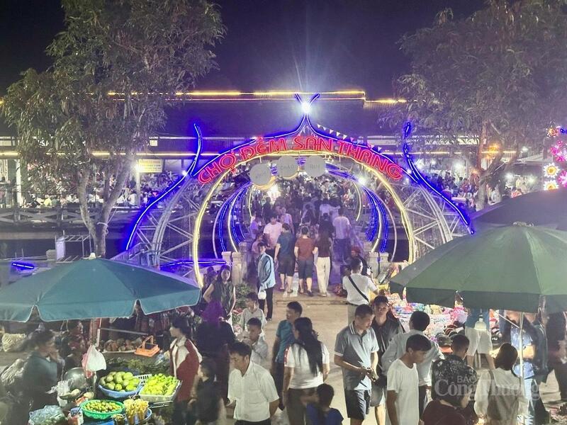 Chợ đêm San Thàng - Điểm hẹn văn hóa, kinh tế cho đồng bào dân tộc thiểu số và miền núi Lai Châu.