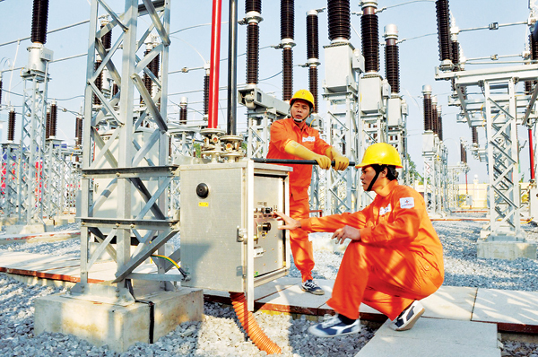Phân cấp cấp phép điện lực giúp giảm gánh nặng cho Trung ương, tăng vai trò địa phương, rút ngắn thủ tục, giảm chi phí cho doanh nghiệp và bảo đảm an ninh năng lượng. Ảnh: Báo Chính phủ